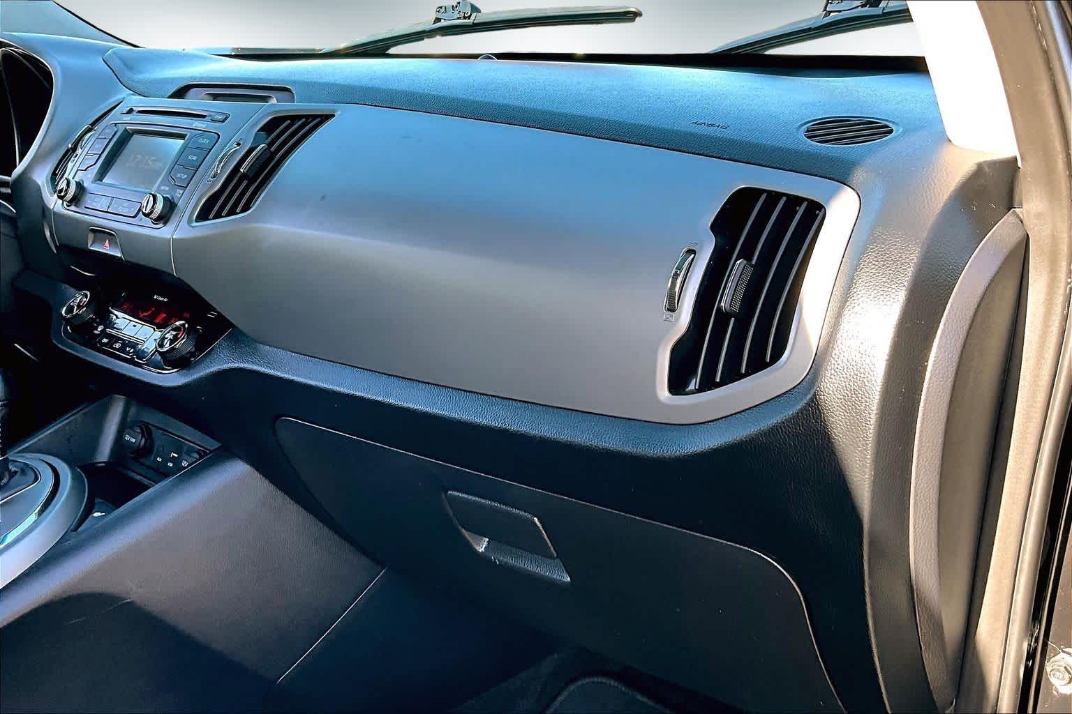 Thumbnail: 2016 Kia Sportage - 21