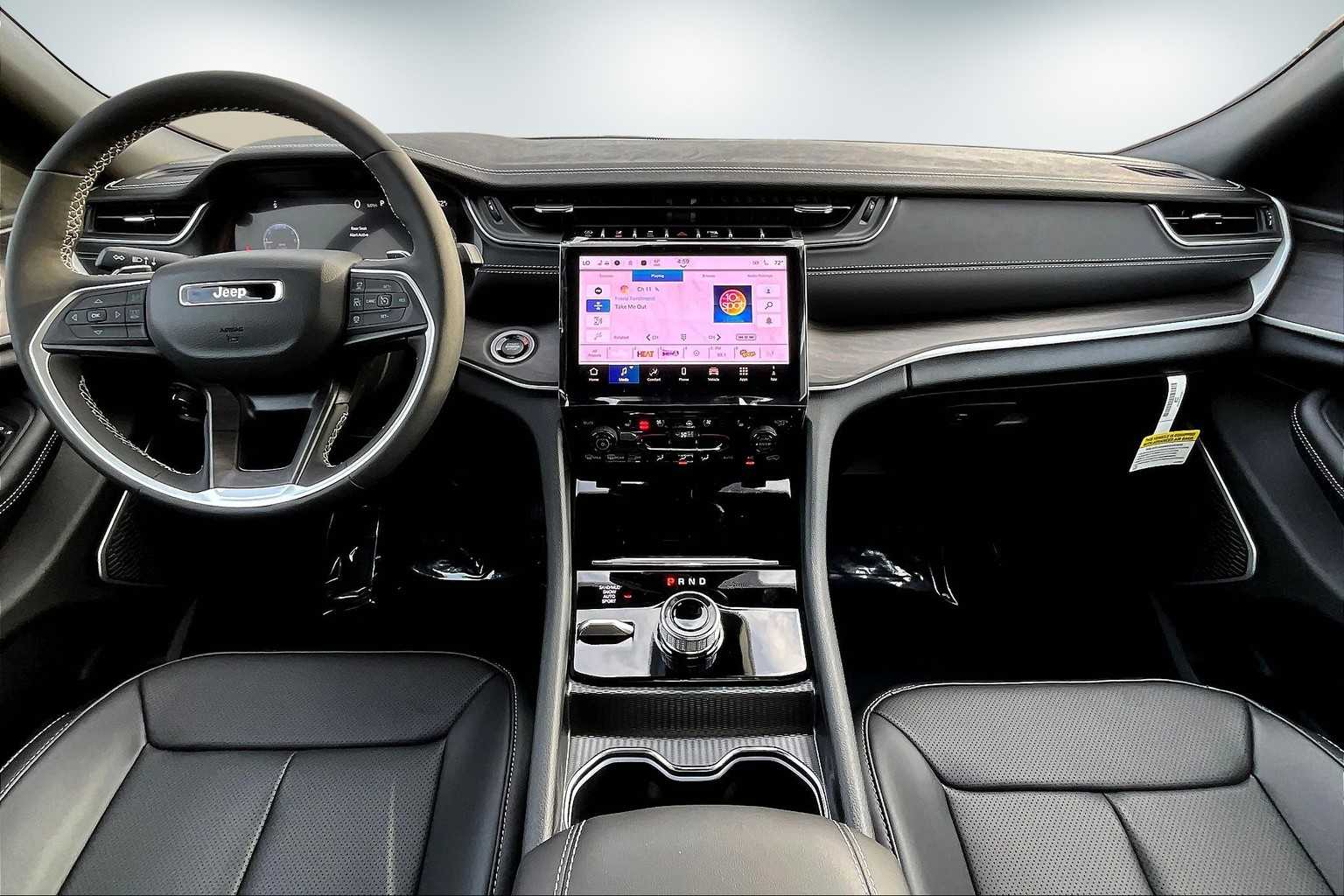 Thumbnail: 2025 Jeep Grand Cherokee - 10