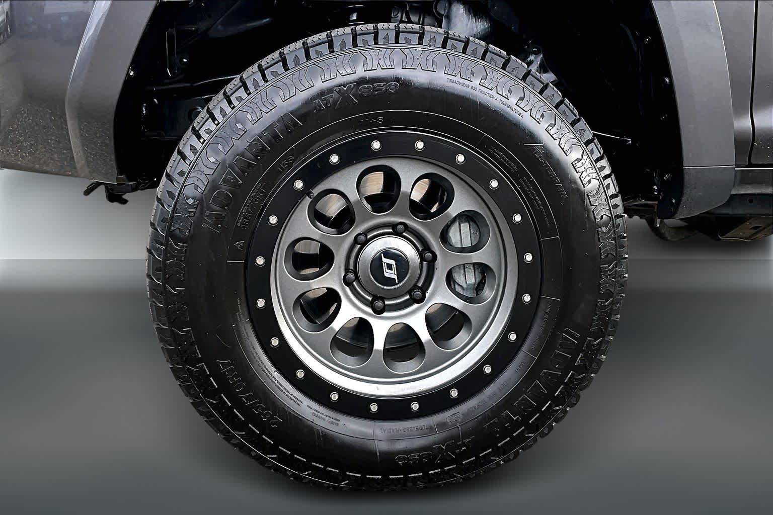 Thumbnail: 2019 Toyota 4Runner - 8