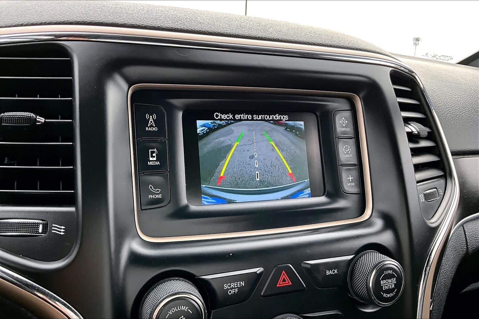 Thumbnail: 2016 Jeep Grand Cherokee - 26