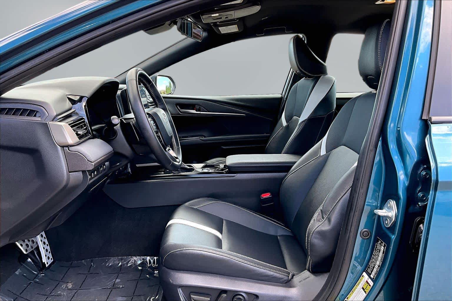 Thumbnail: 2025 Toyota Camry - 11