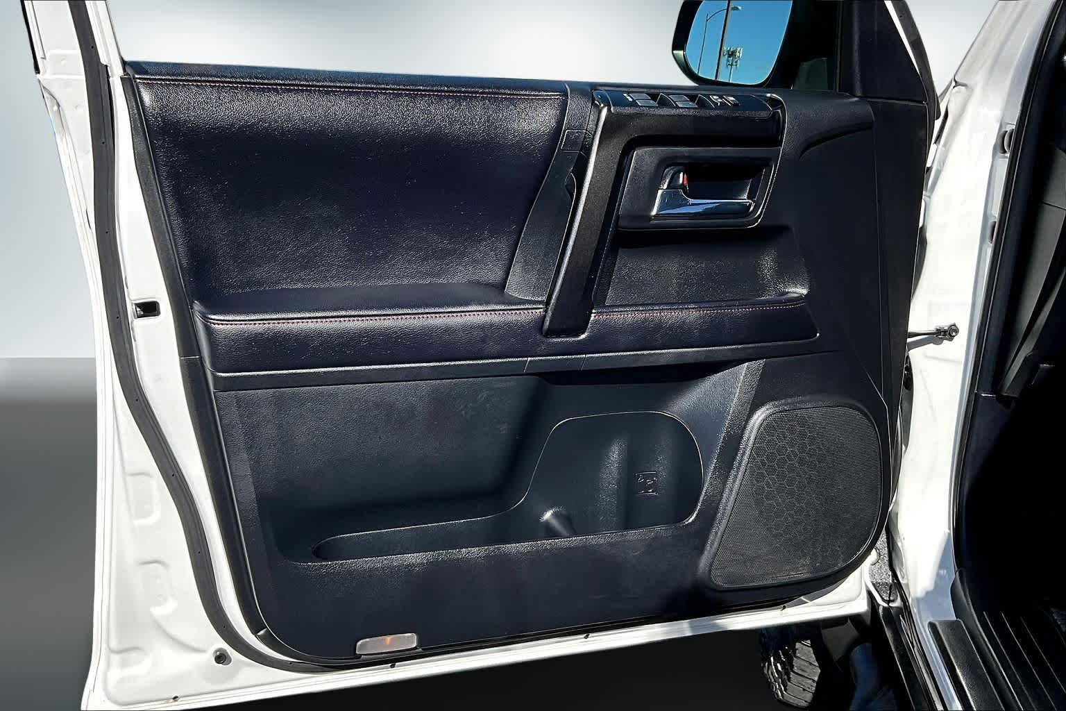 Thumbnail: 2019 Toyota 4Runner - 26