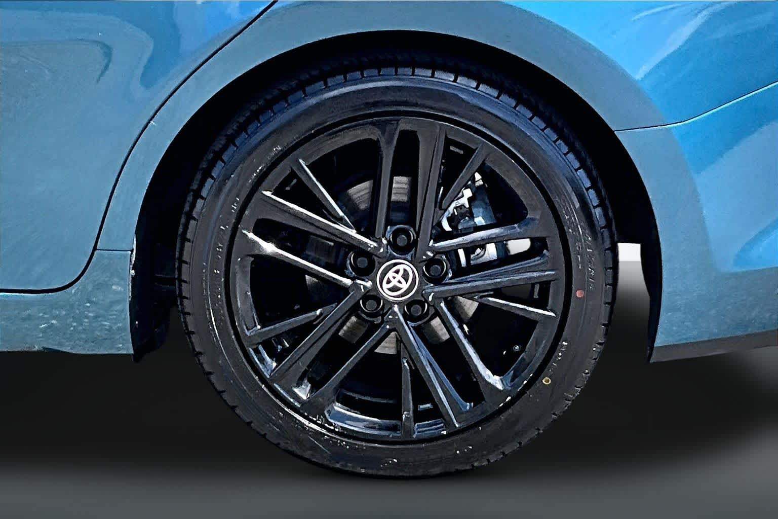 Thumbnail: 2025 Toyota Camry - 33