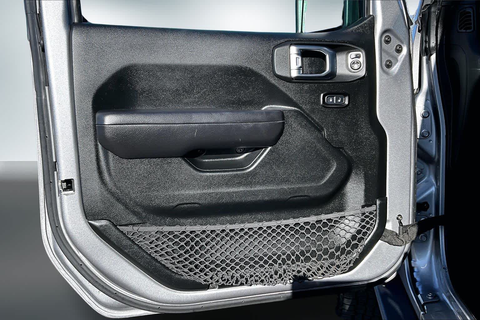 Thumbnail: 2020 Jeep Gladiator - 27