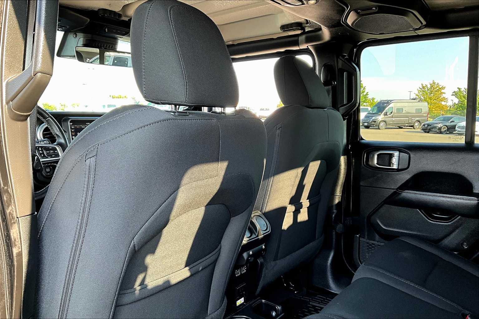 Thumbnail: 2020 Jeep Gladiator - 12