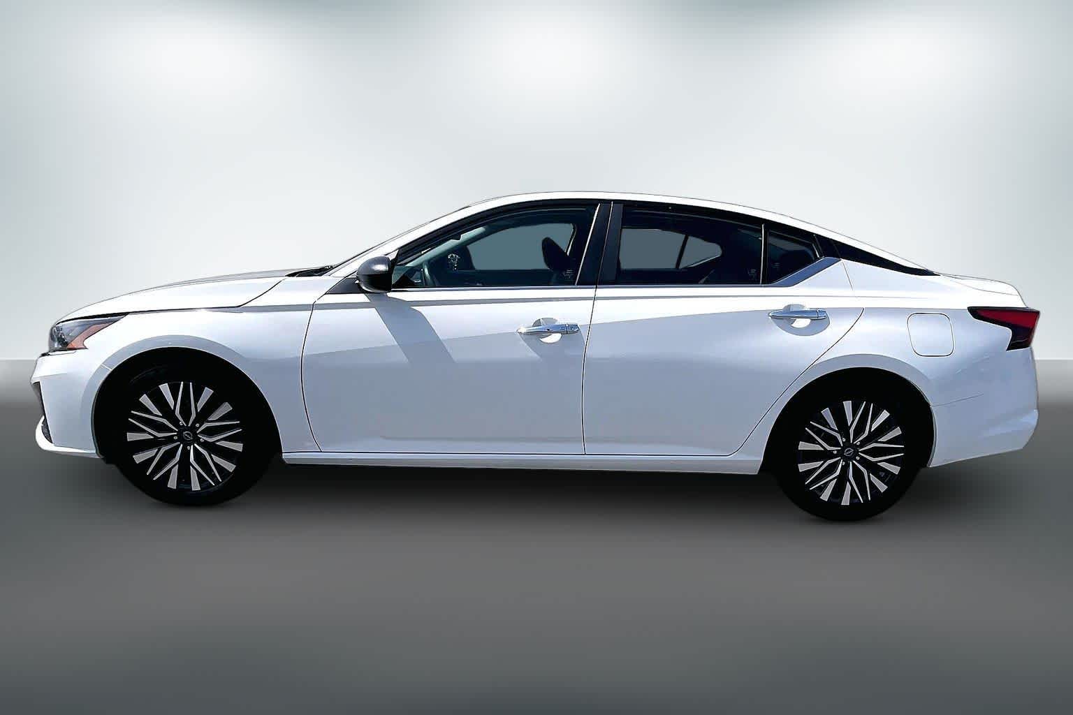 Thumbnail: 2025 Nissan Altima - 3