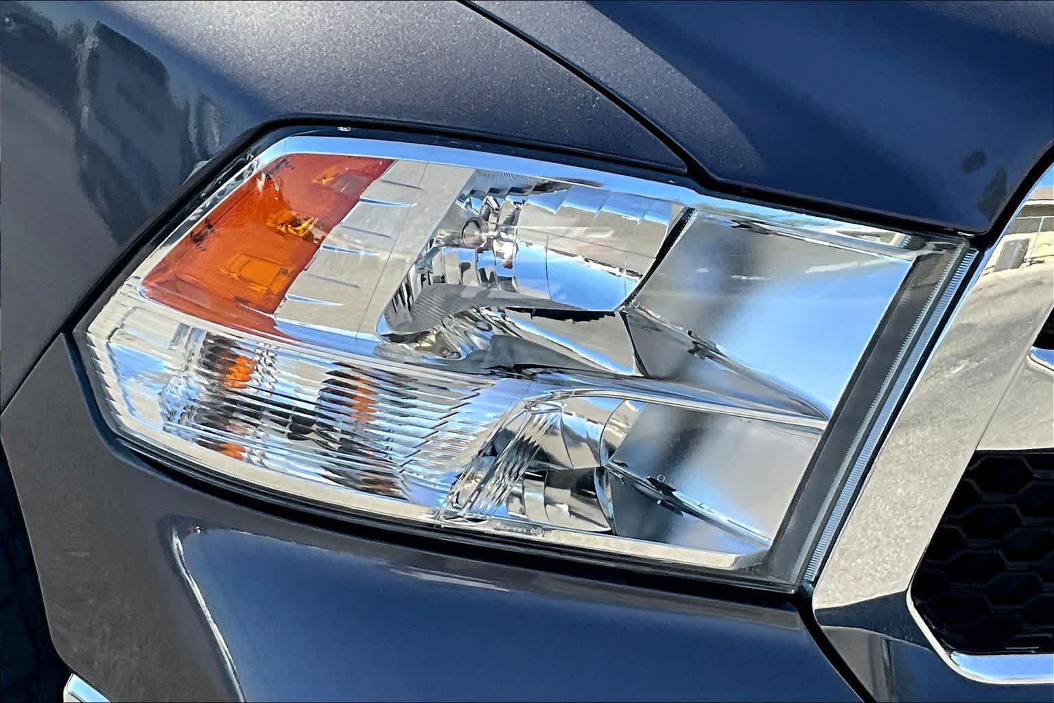 Thumbnail: 2021 RAM 1500 Classic - 31