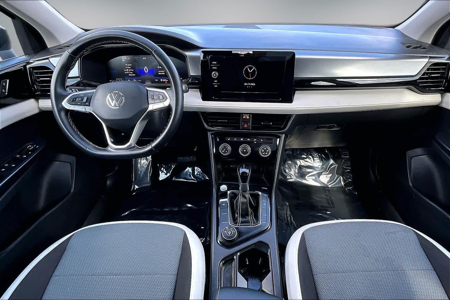 Thumbnail: 2025 Volkswagen Taos - 10