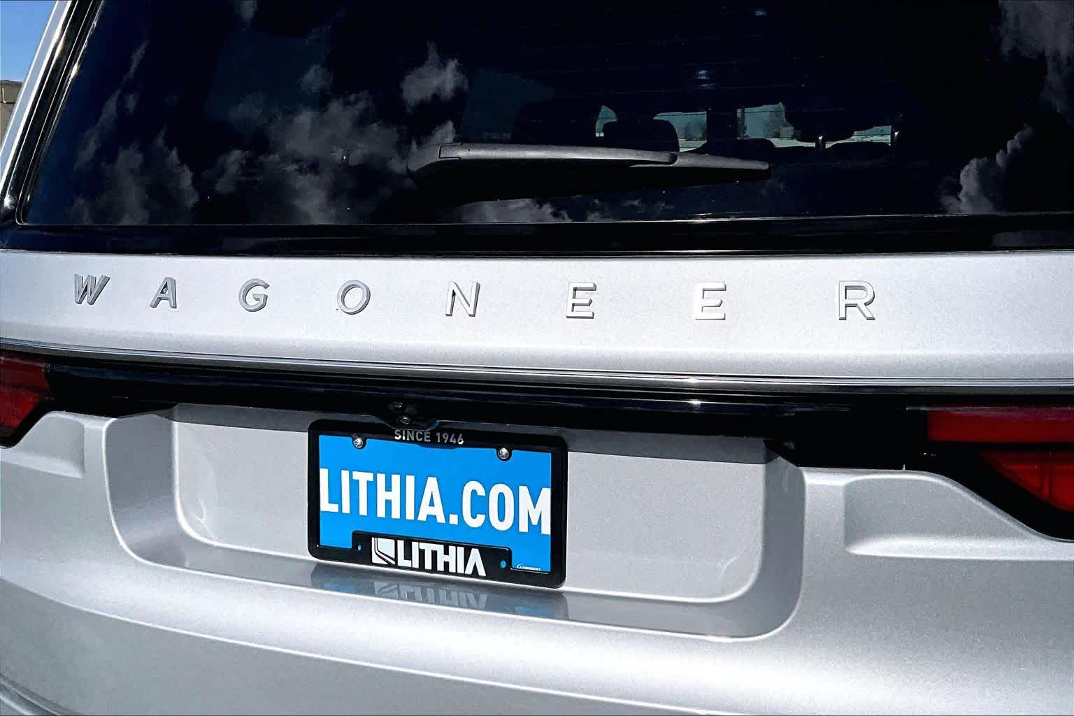 Thumbnail: 2024 Jeep Wagoneer - 7