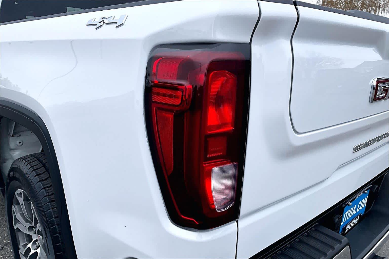 Thumbnail: 2022 GMC Sierra 1500 - 32