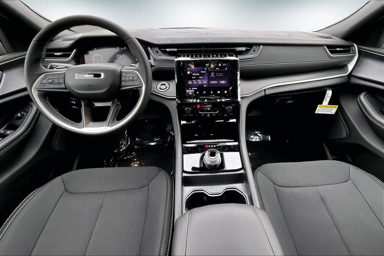 Thumbnail: 2025 Jeep Grand Cherokee - 10