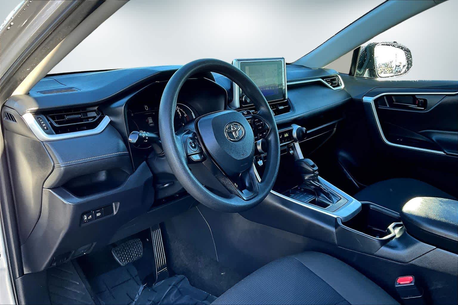 Thumbnail: 2024 Toyota RAV4 - 2