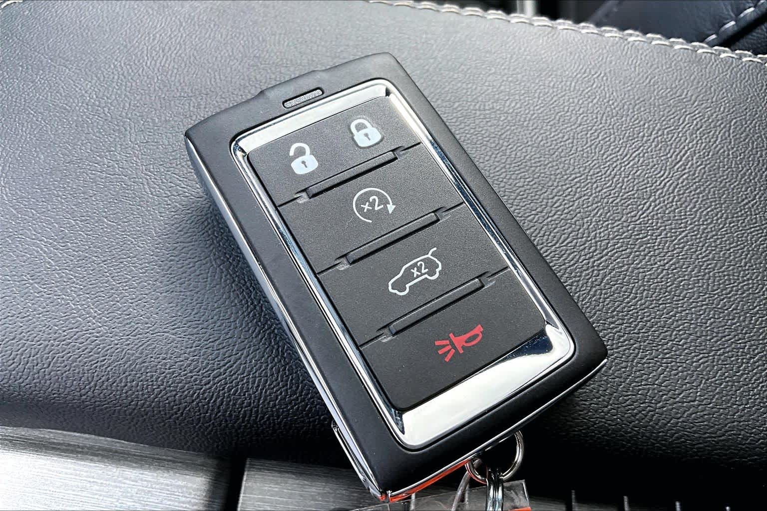 Thumbnail: 2026 Jeep Grand Wagoneer - 19