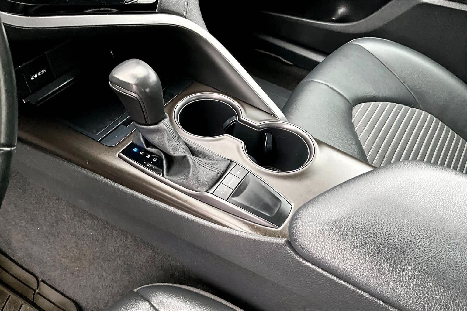 Thumbnail: 2023 Toyota Camry - 16