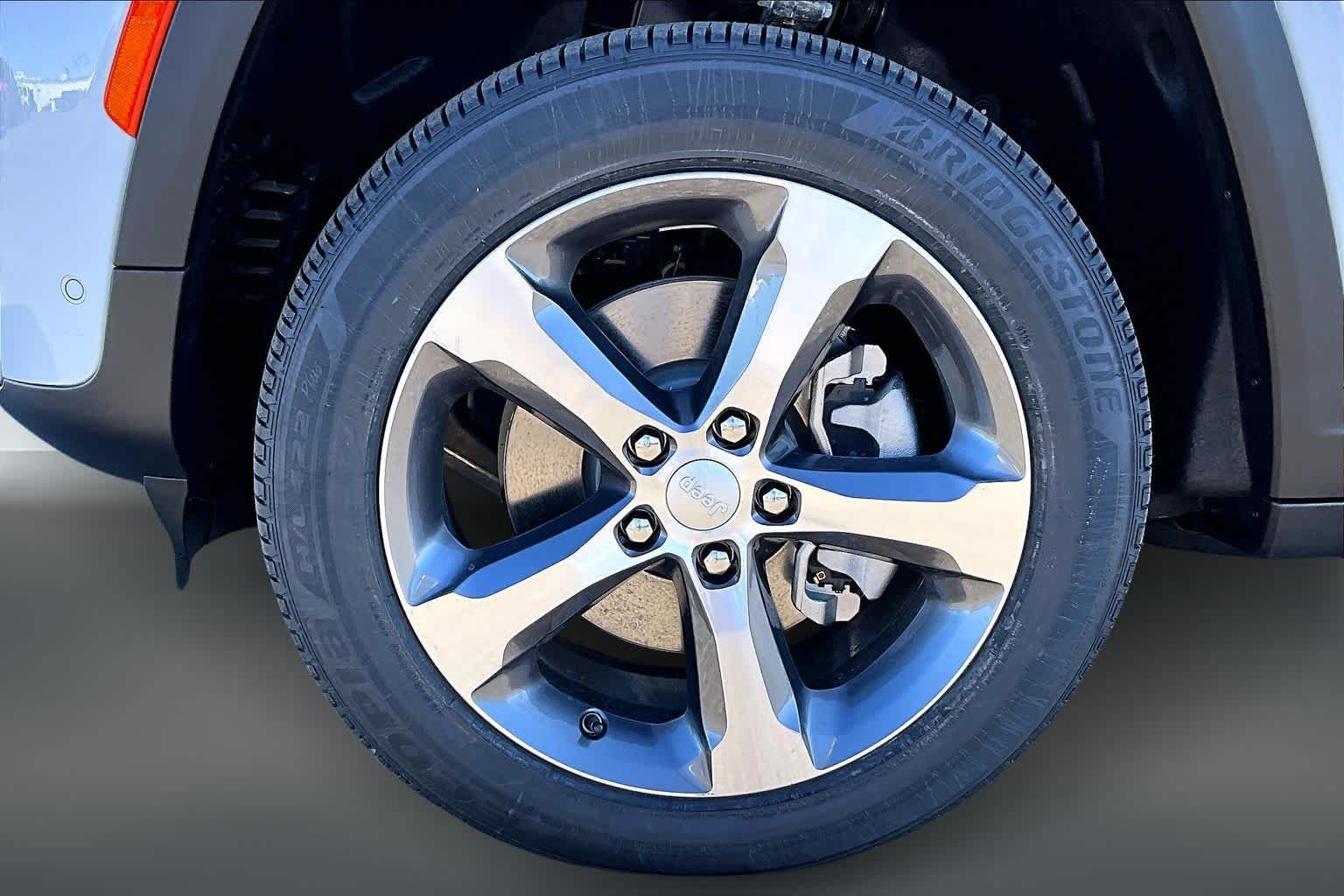 Thumbnail: 2026 Jeep Grand Cherokee - 8