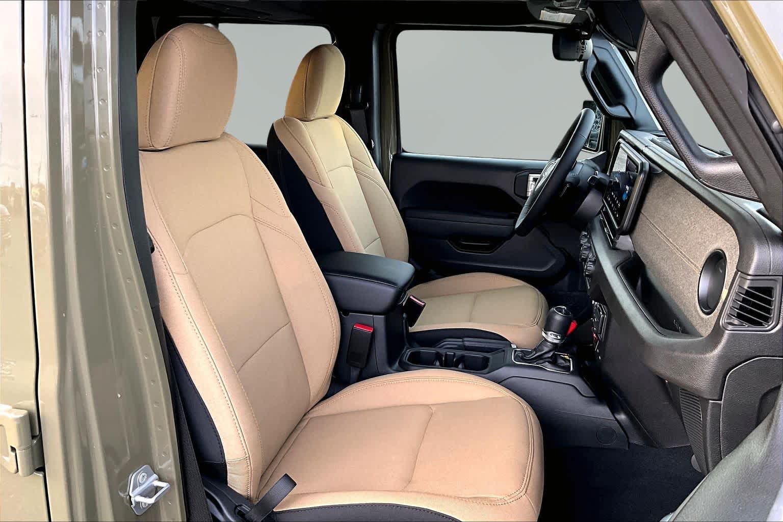 Thumbnail: 2026 Jeep Gladiator - 14