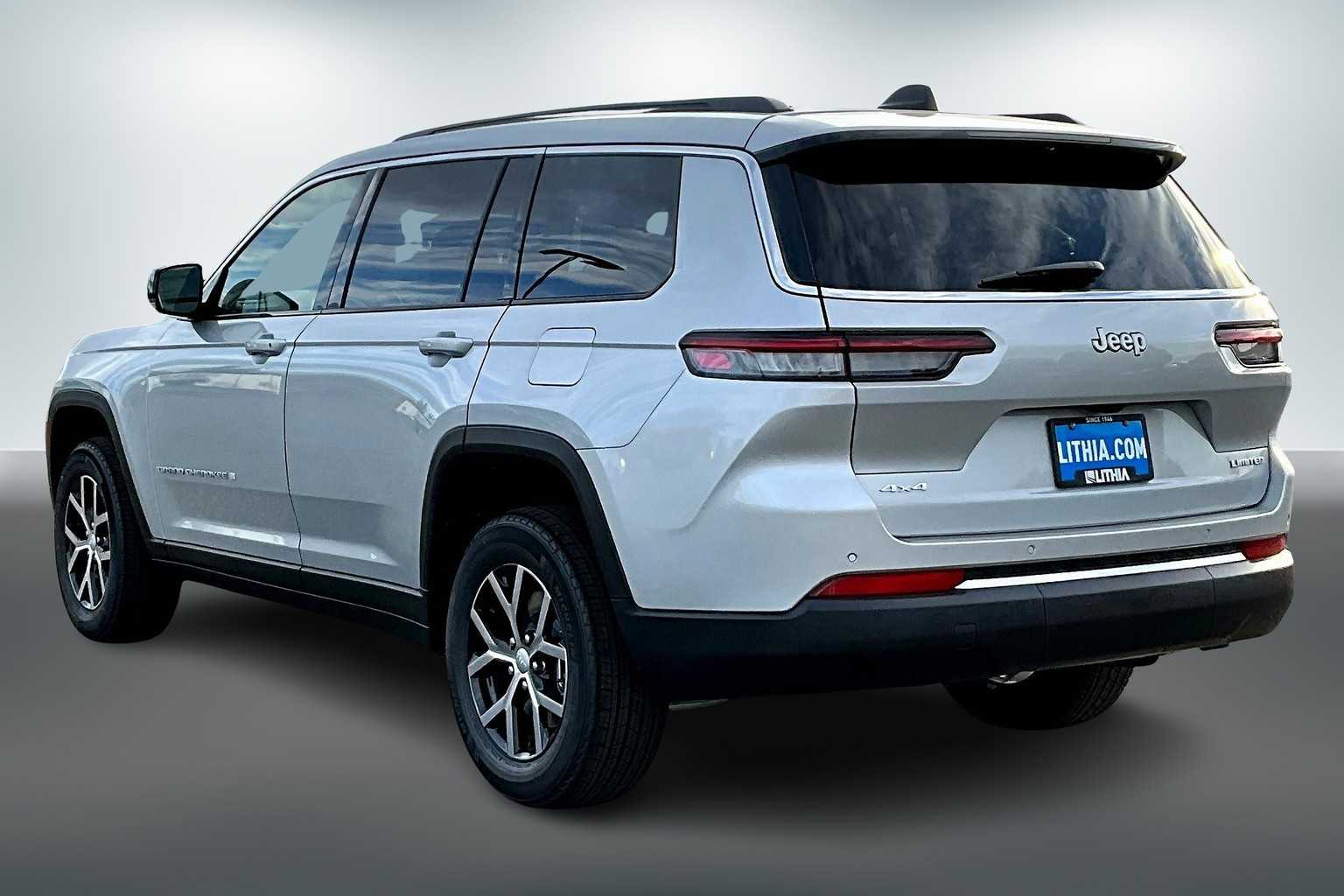 Thumbnail: 2025 Jeep Grand Cherokee - 4