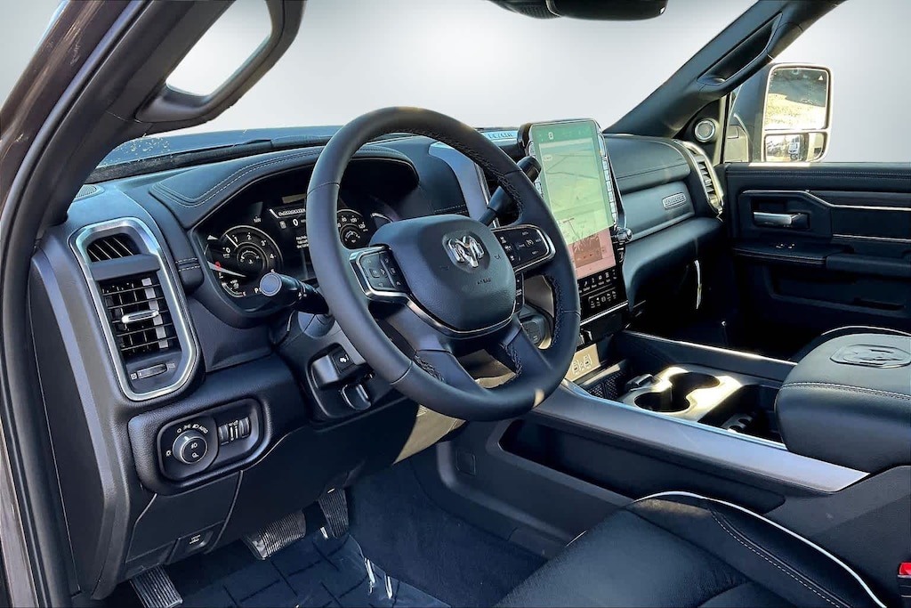 New 2026 Ram 3500 LARAMIE CREW CAB 4X4 8' BOX Pickup