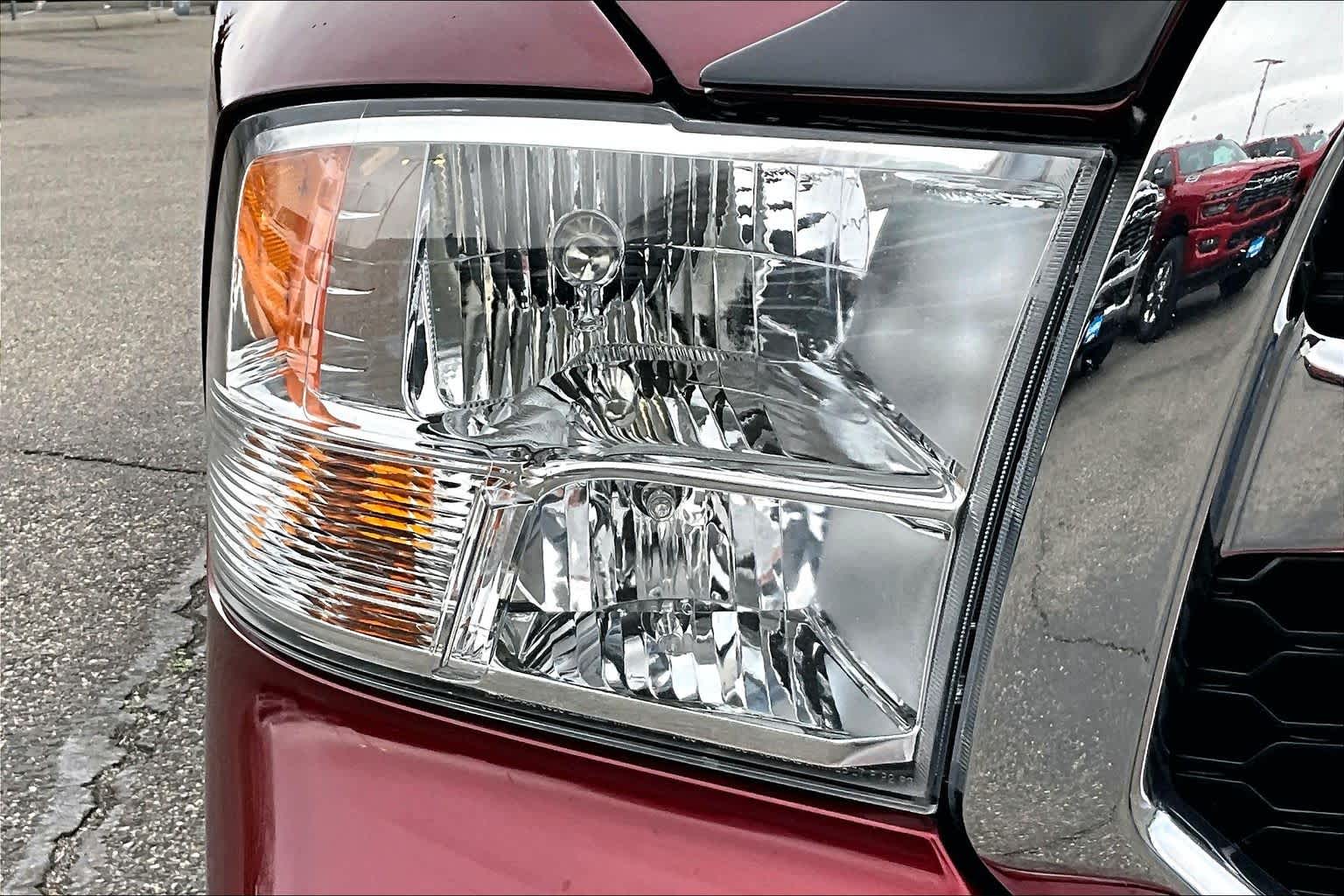 Thumbnail: 2023 RAM 1500 Classic - 32