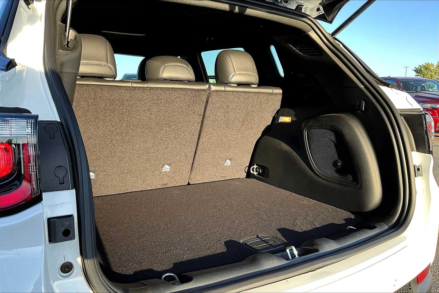 Thumbnail: 2026 Jeep Compass - 19