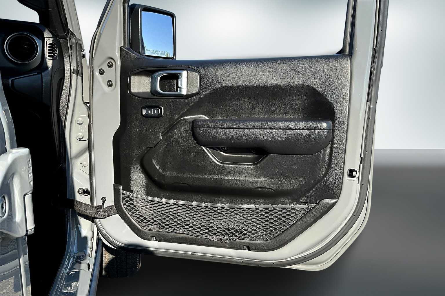 Thumbnail: 2023 Jeep Wrangler - 27