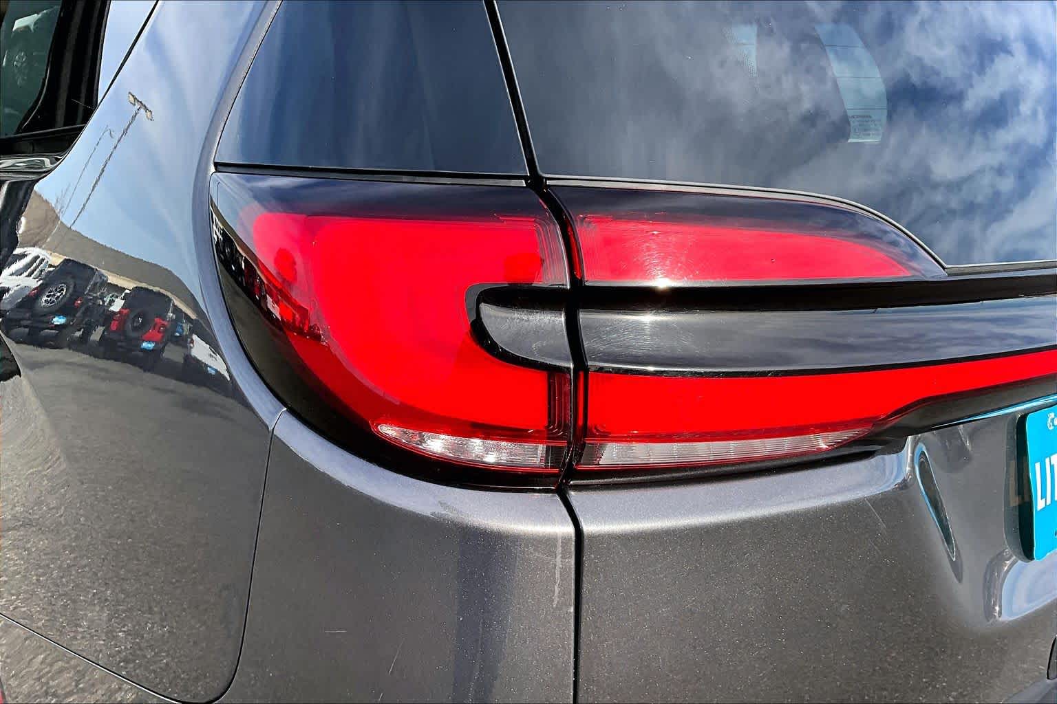 Thumbnail: 2023 Chrysler Pacifica - 33