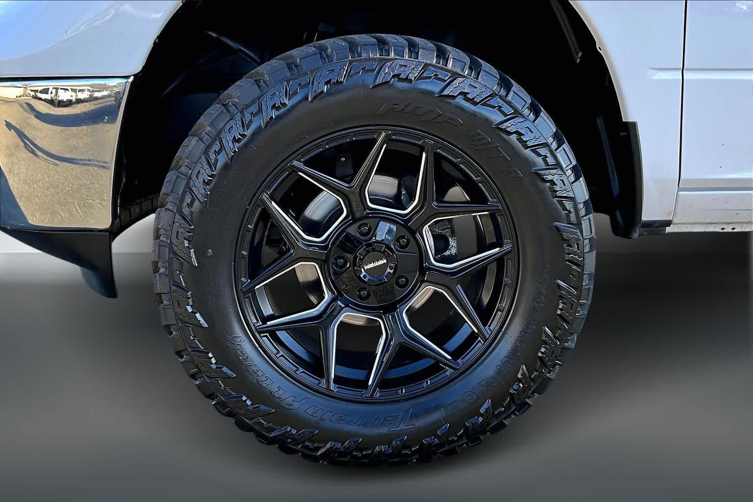 Thumbnail: 2022 RAM 1500 Classic - 8