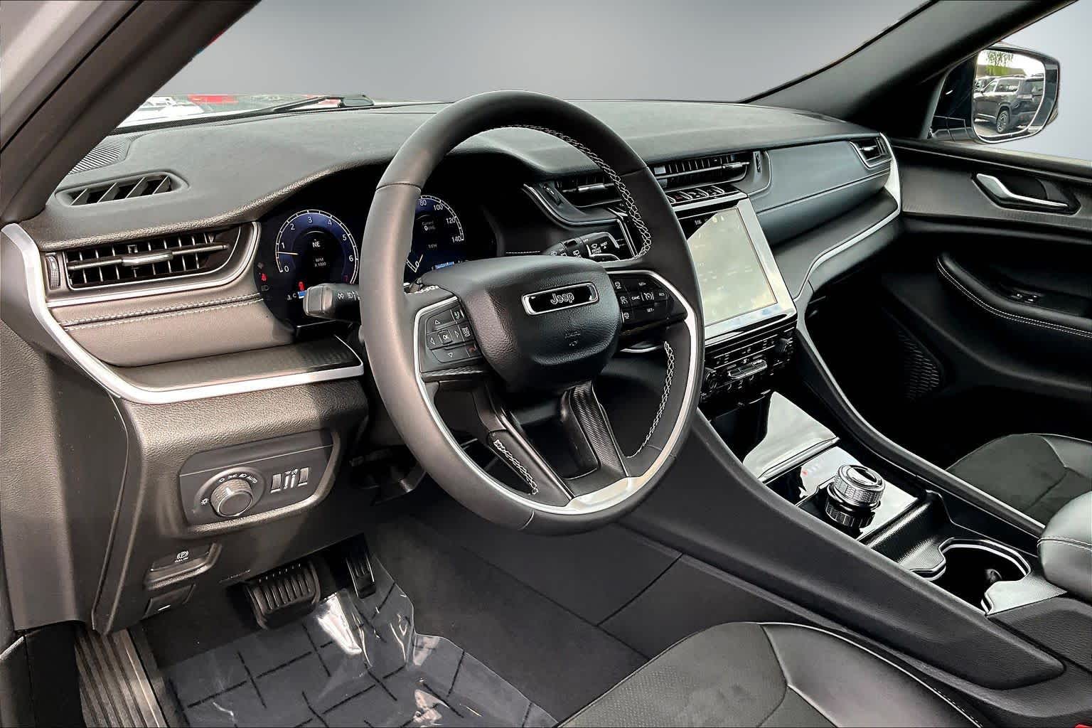 Thumbnail: 2025 Jeep Grand Cherokee - 2