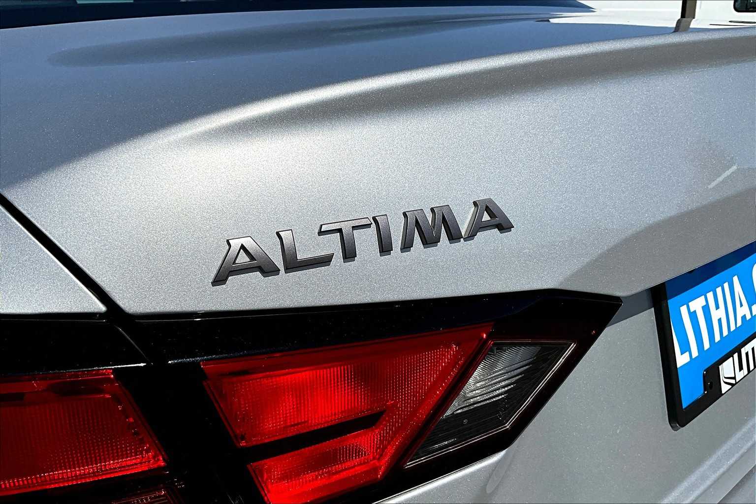 Thumbnail: 2024 Nissan Altima - 6