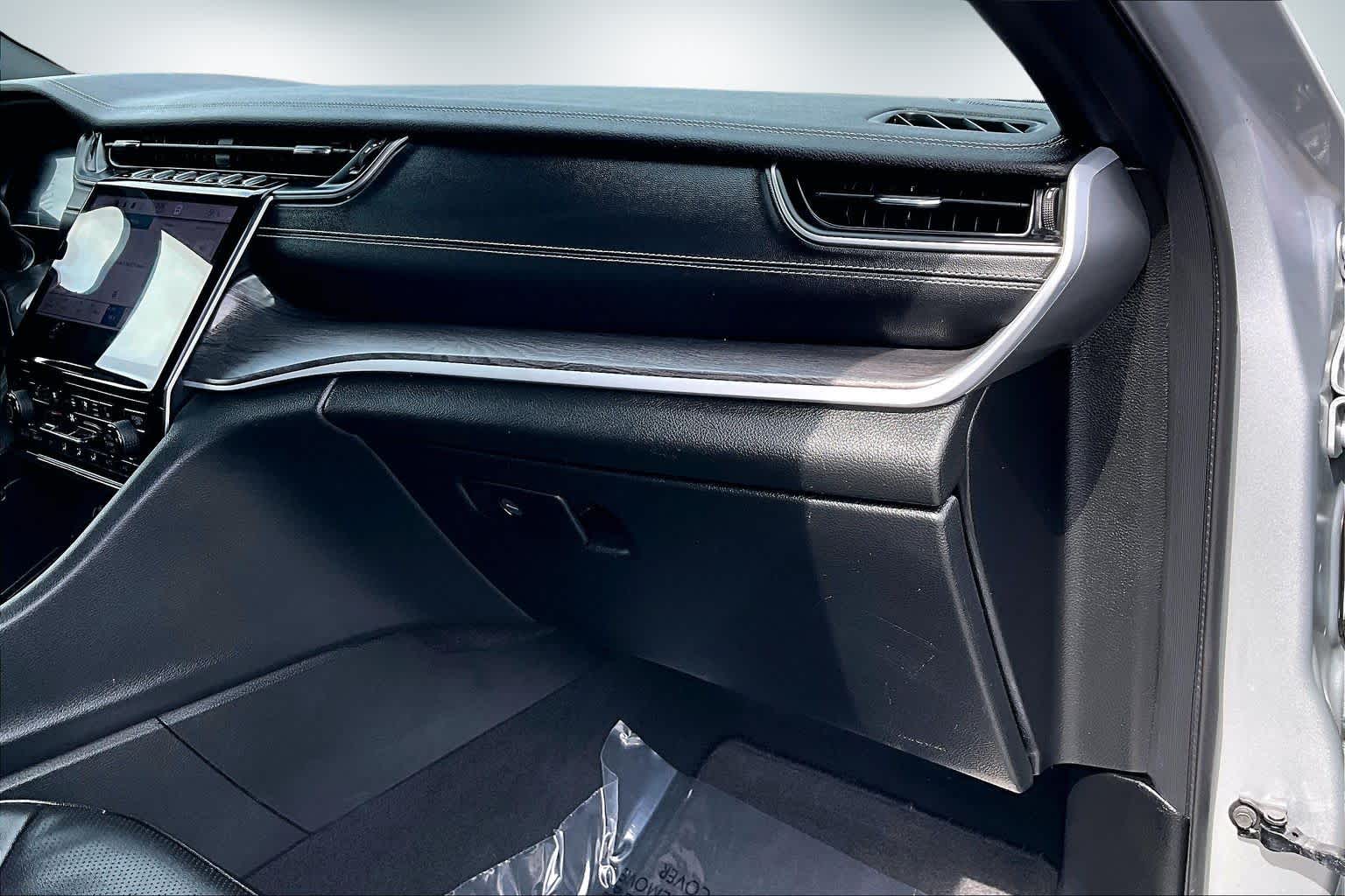 Thumbnail: 2024 Jeep Grand Cherokee L - 23