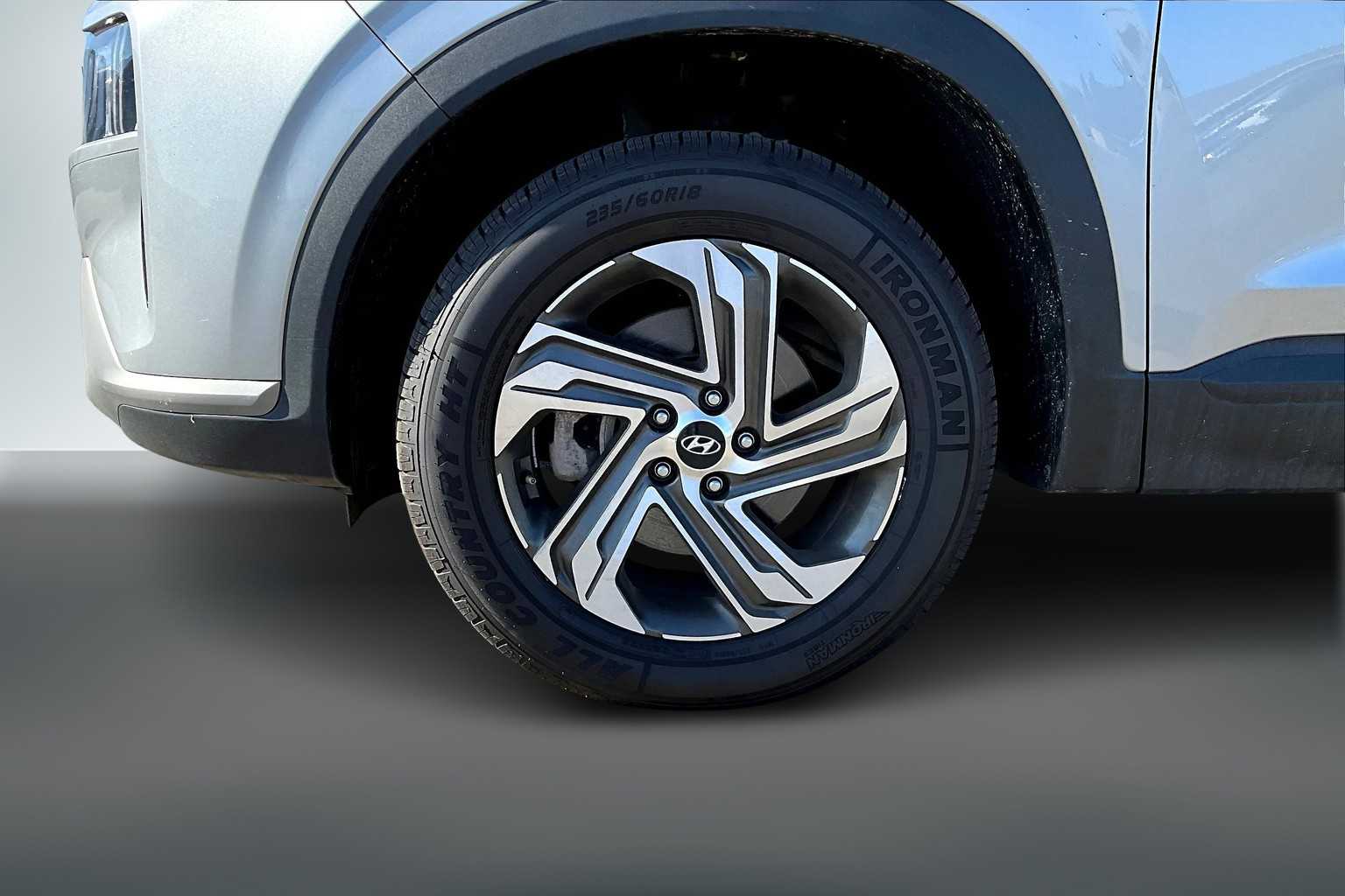 Thumbnail: 2023 Hyundai Santa Fe - 6