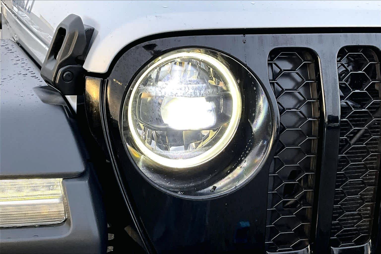 Thumbnail: 2023 Jeep Wrangler - 31