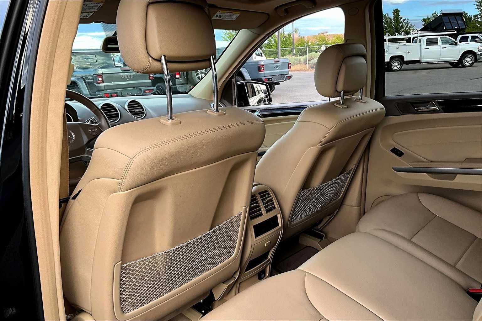 Thumbnail: 2011 Mercedes-Benz M-Class - 12