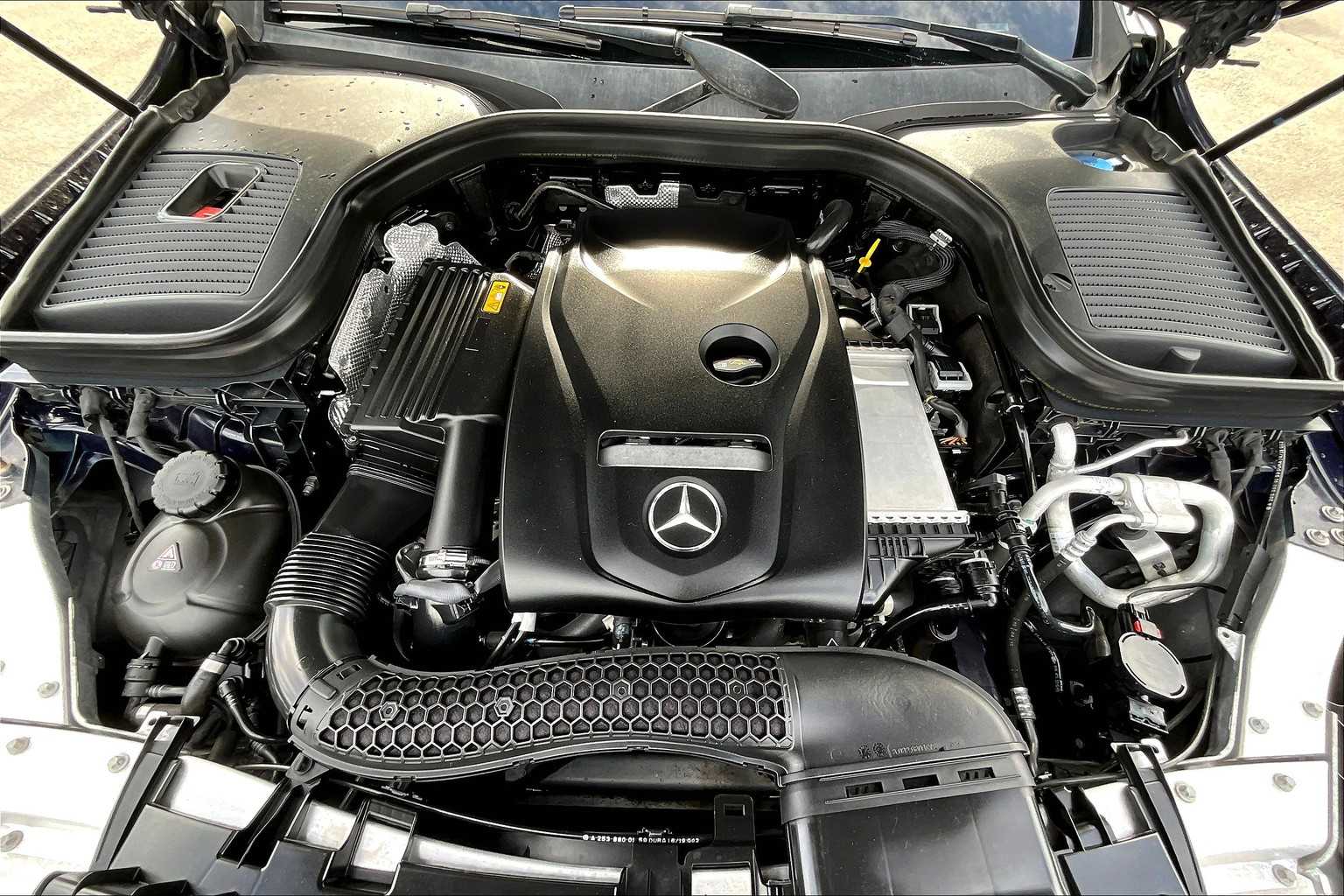 Thumbnail: 2019 Mercedes-Benz GLC - 9