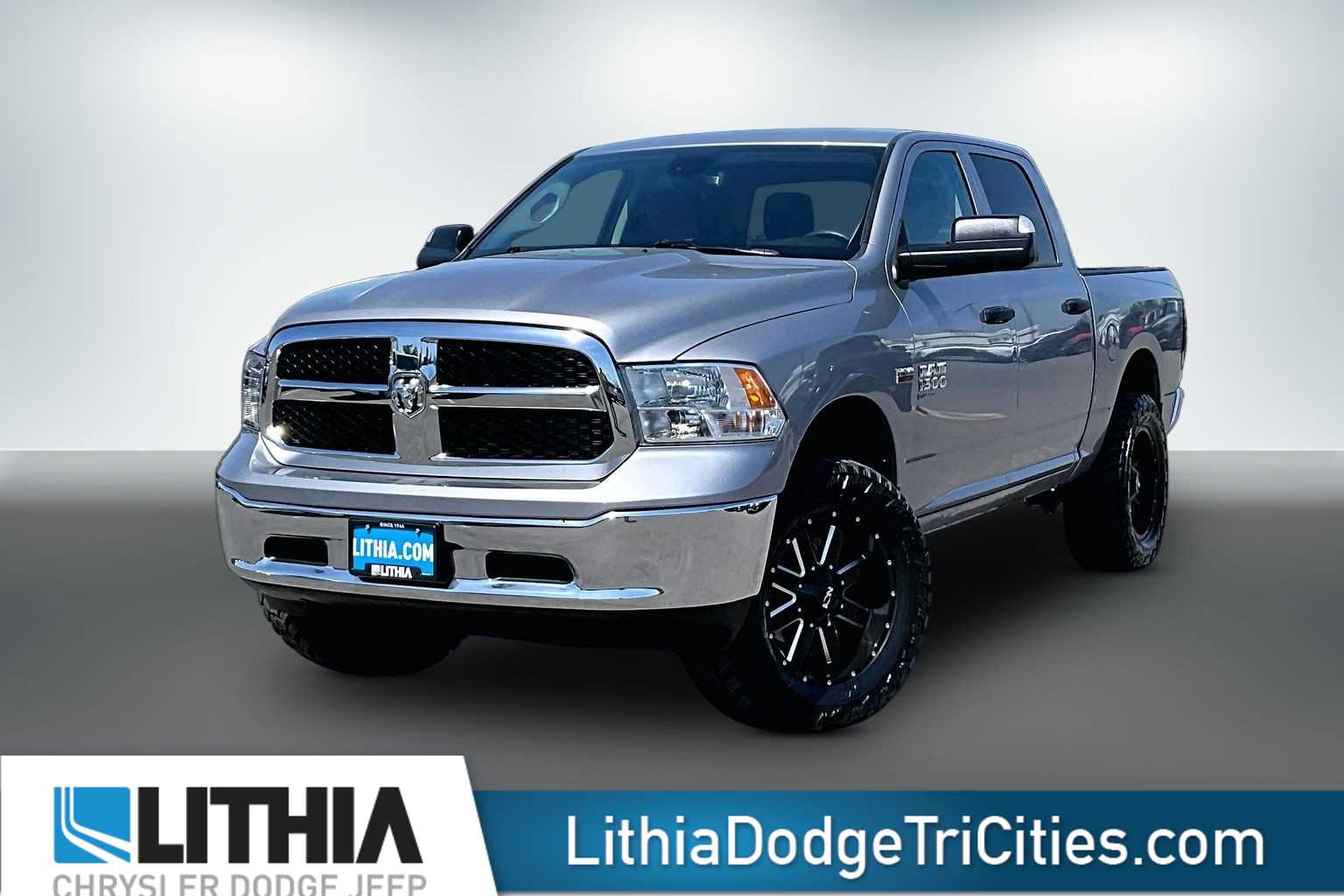 2023 RAM 1500 Classic SLT Crew Cab 4x4 5'7" Box's photo