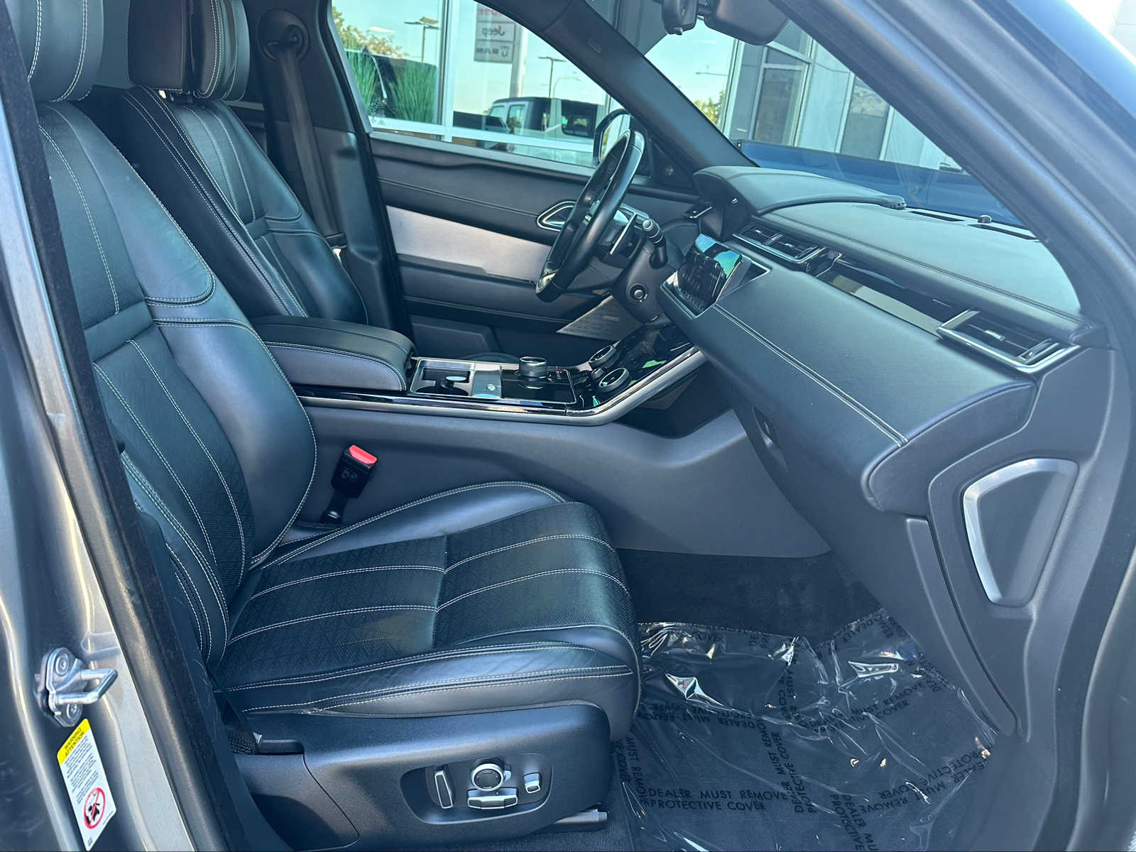 Thumbnail: 2018 Land Rover Range Rover Velar - 30