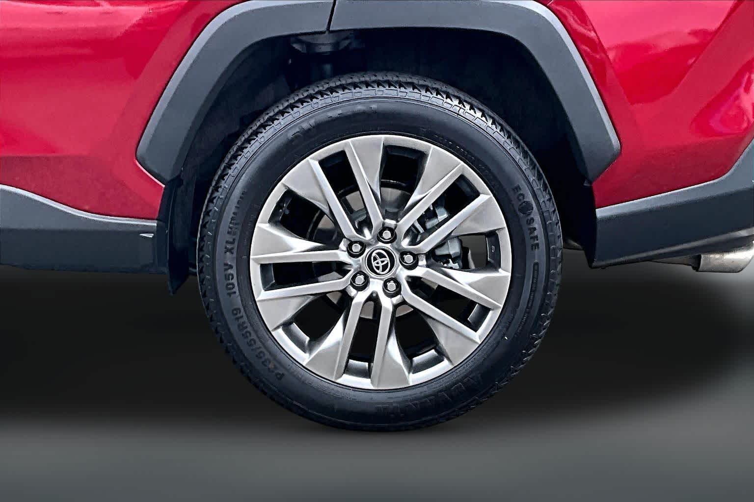 Thumbnail: 2020 Toyota RAV4 - 34