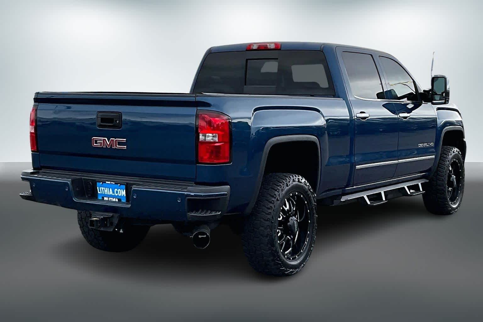 Thumbnail: 2015 GMC Sierra 2500 - 21