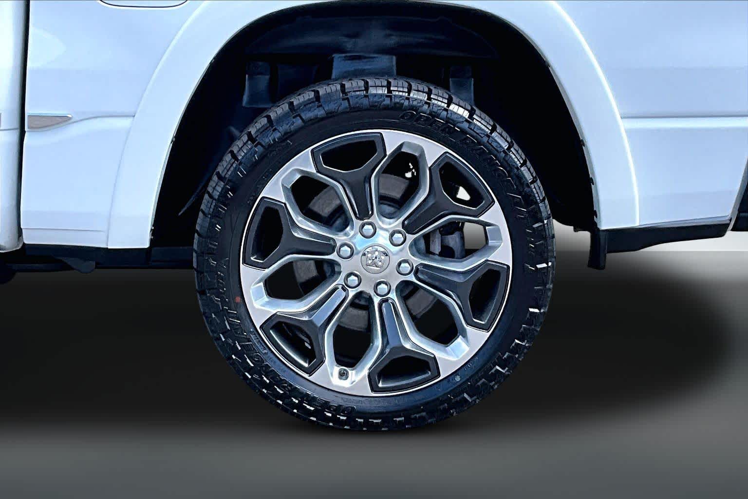 Thumbnail: 2019 RAM 1500 - 34