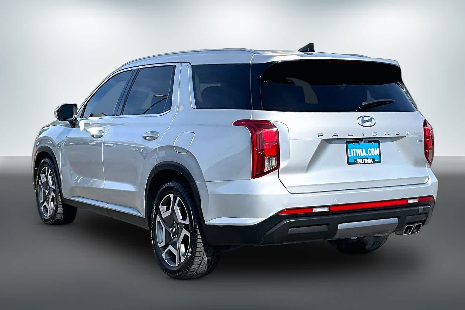 Thumbnail: 2023 Hyundai Palisade - 4