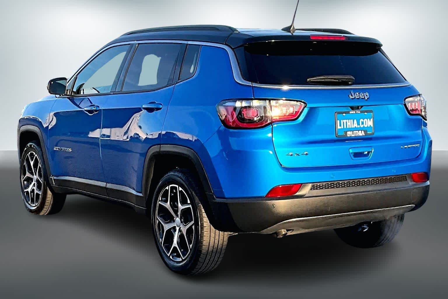Thumbnail: 2024 Jeep Compass - 4