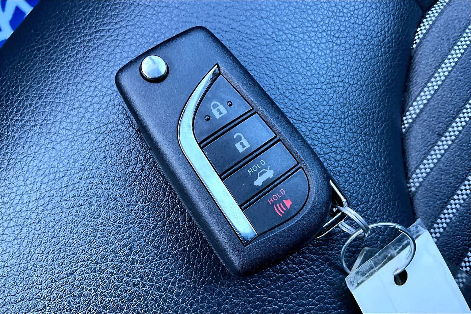 Thumbnail: 2023 Toyota Camry - 19