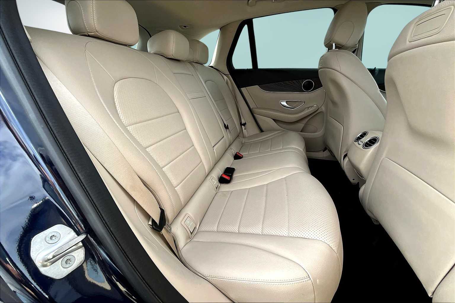 Thumbnail: 2019 Mercedes-Benz GLC - 30