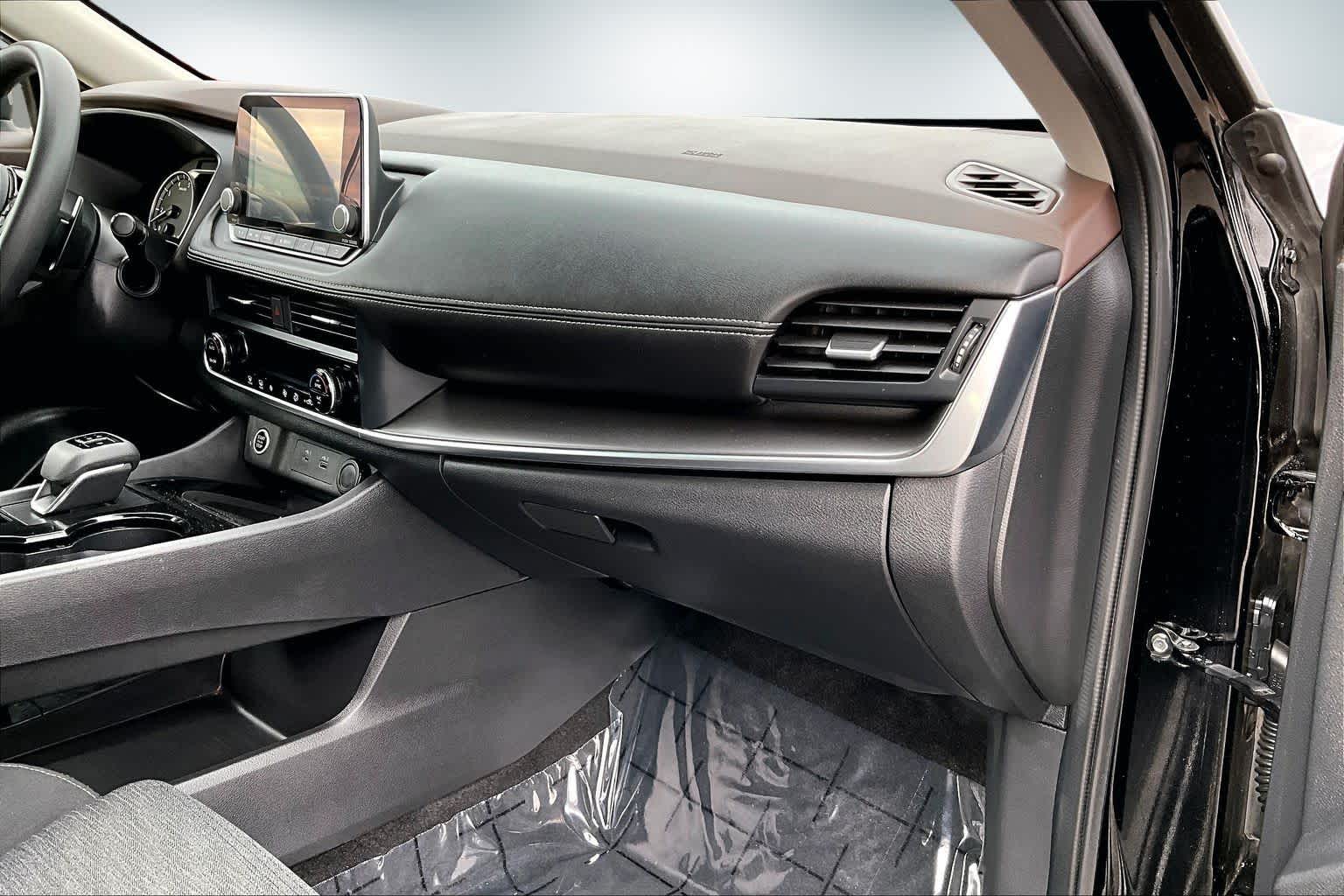 Thumbnail: 2023 Nissan Rogue - 24