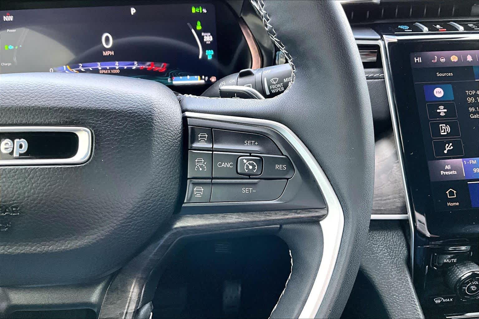 Thumbnail: 2023 Jeep Grand Cherokee - 25