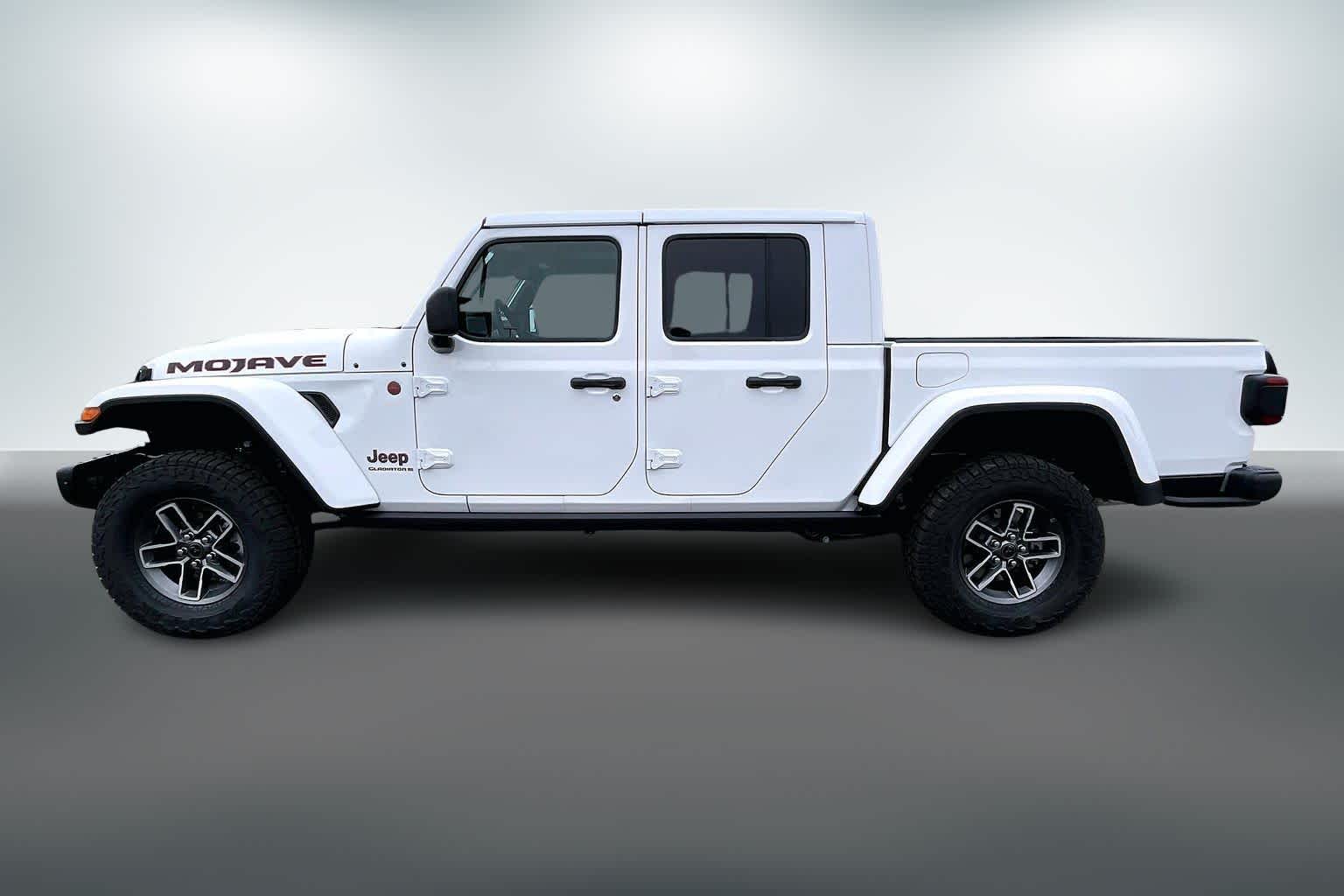 Thumbnail: 2026 Jeep Gladiator - 3