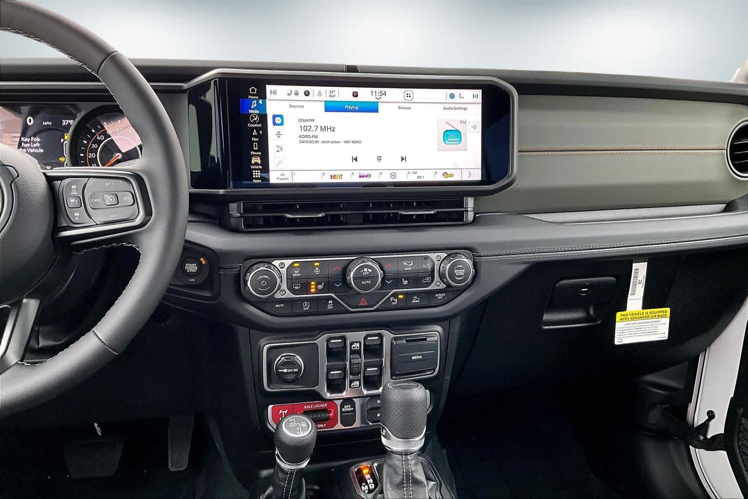 Thumbnail: 2026 Jeep Gladiator - 16