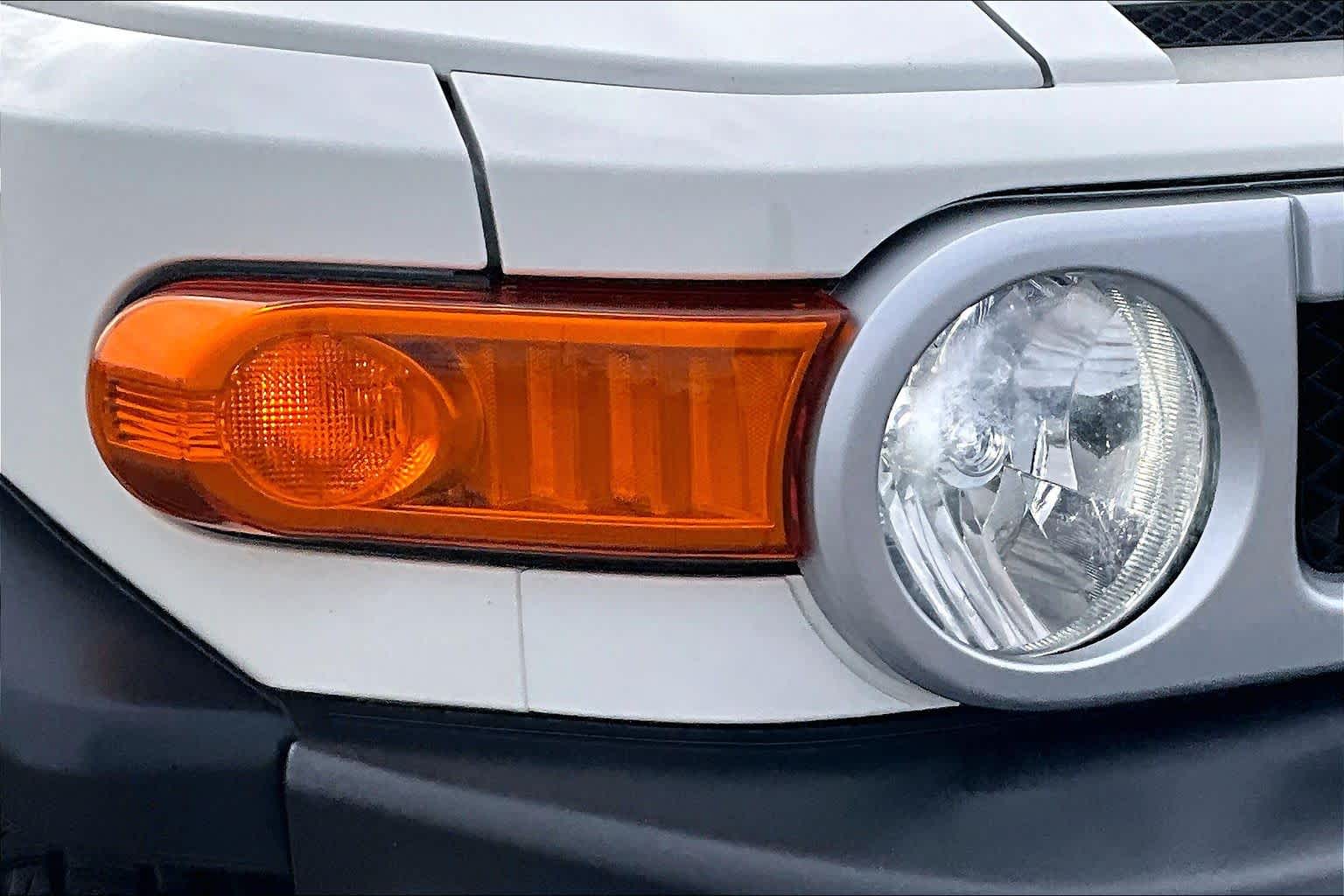 Thumbnail: 2014 Toyota FJ Cruiser - 30