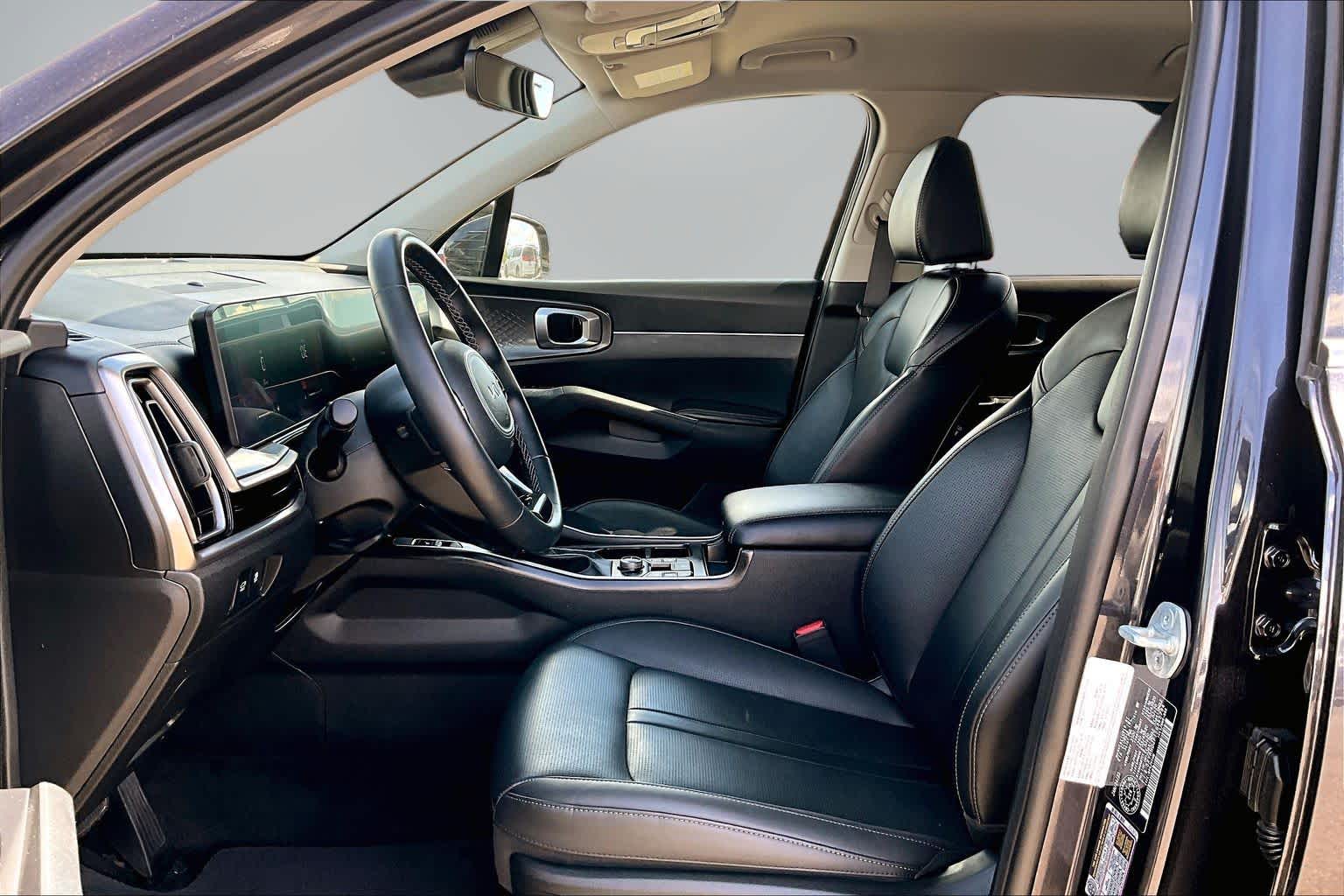 Thumbnail: 2025 Kia Sorento - 10