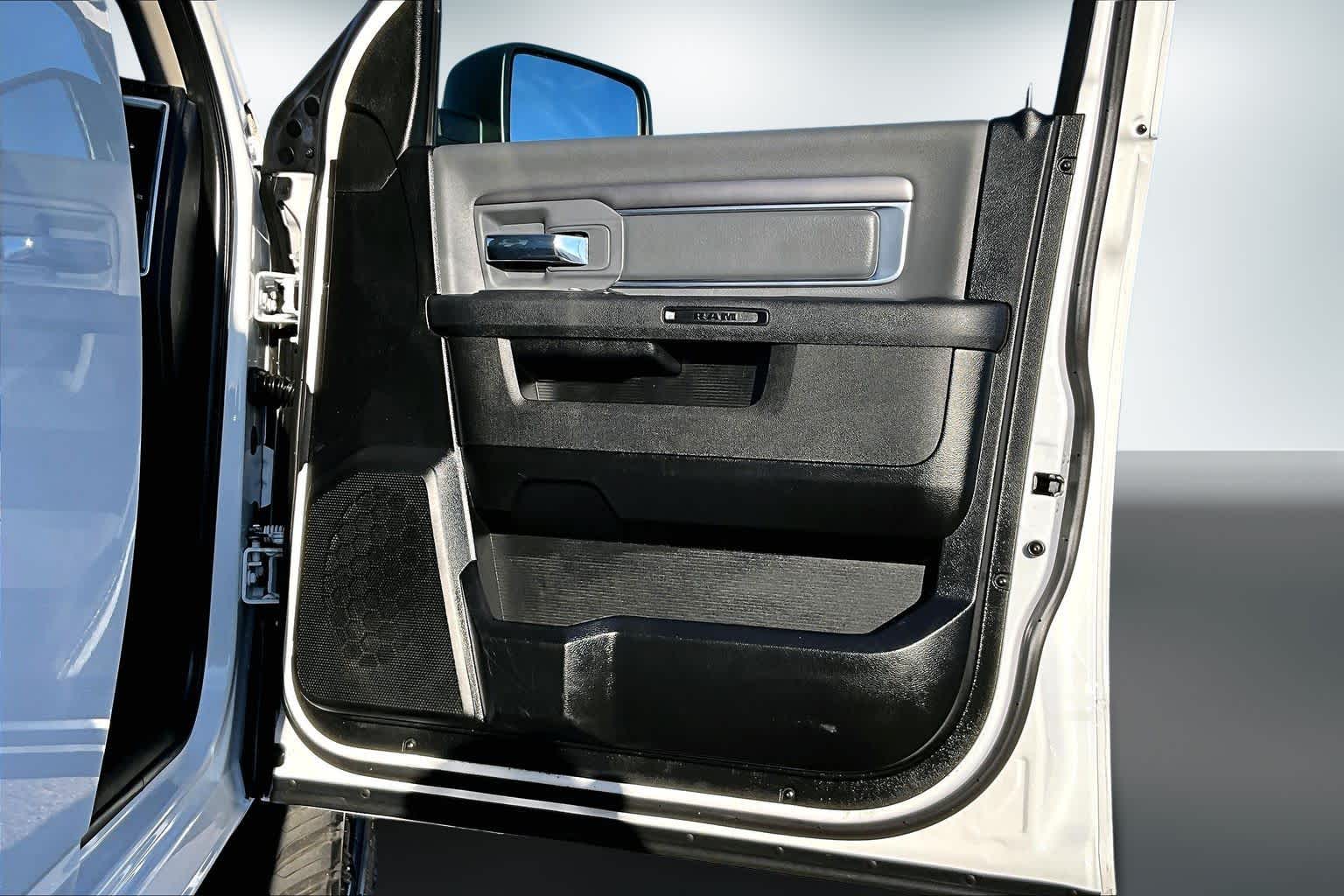 Thumbnail: 2022 RAM 1500 Classic - 28